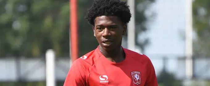 isaac buckley ricketts fc twente training close up 2017