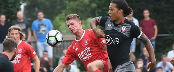 jari oosterwijk virgil van dijk 2016
