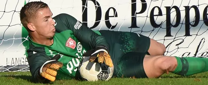 jeffrey de lange stopt penalty jong fc twente