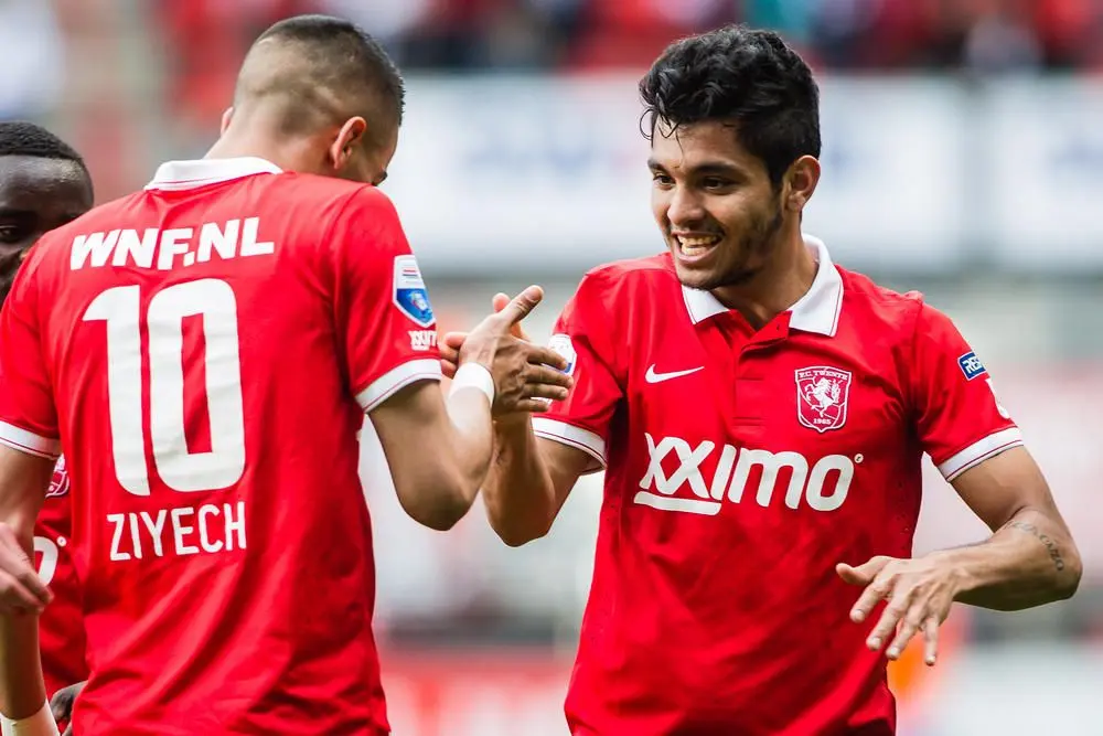 jesus corona hakim ziyech fc twente teamgenoten