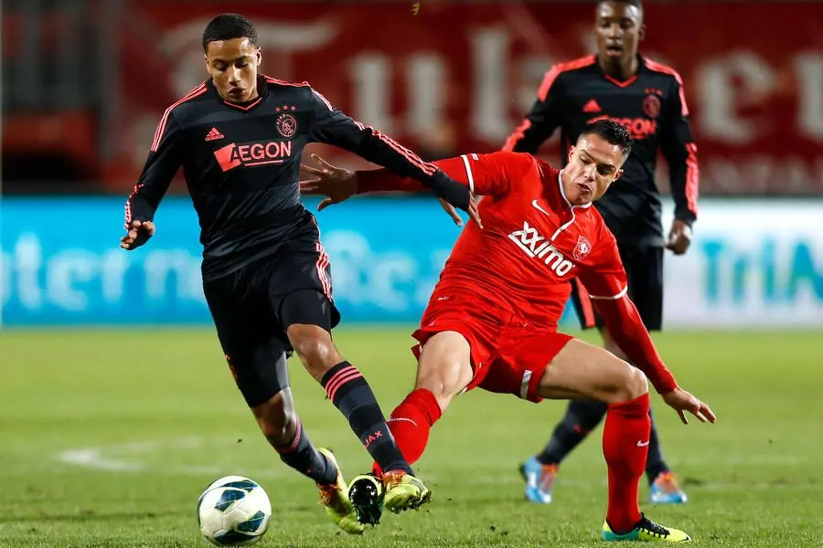 joey pelupessy jong fc twente jong ajax jairo riedewald