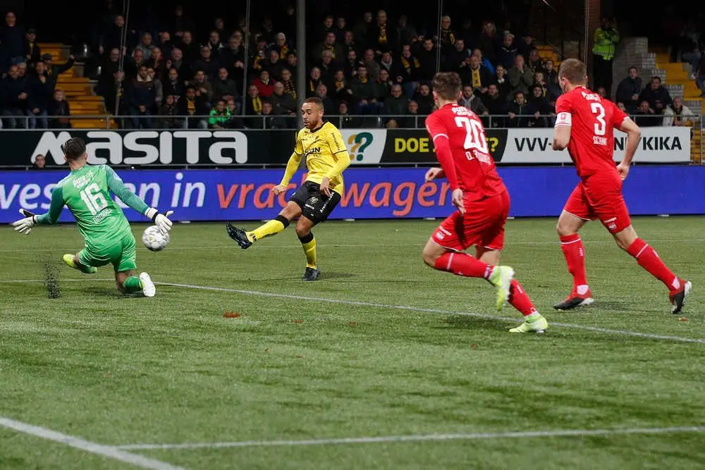 jonathan opoku joel drommel oriol busquets xandro schenk vvv venlo fc twente
