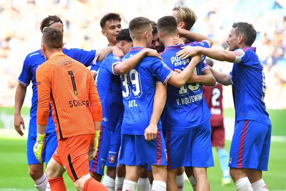 juichen doelpunt wolfswinkel brama vitesse twente gelredome 2021 2022