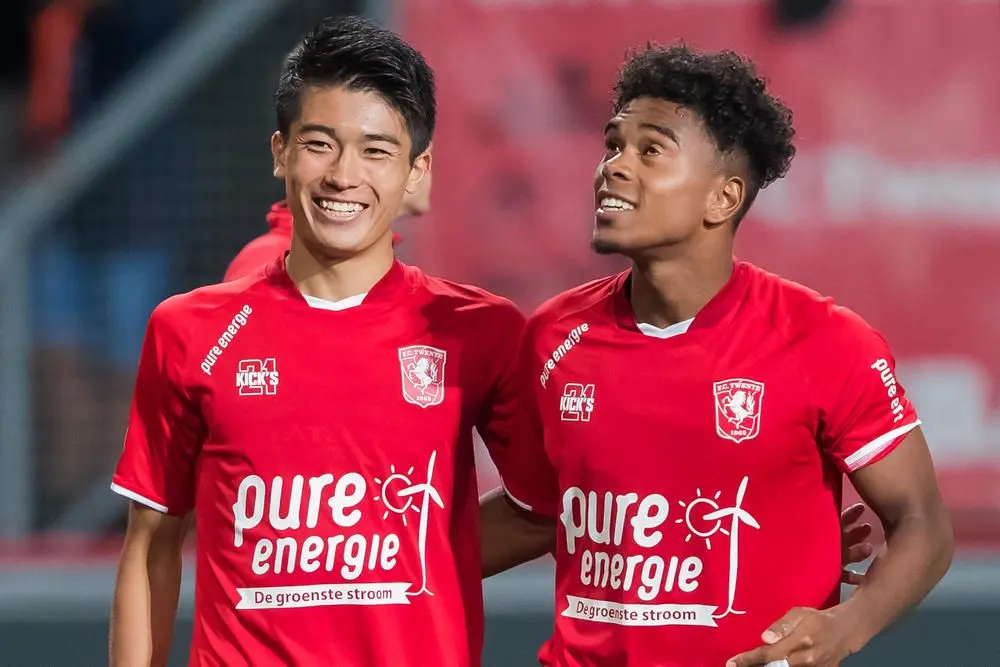 keito nakamura godfried roemeratoe fc twente psv 2019