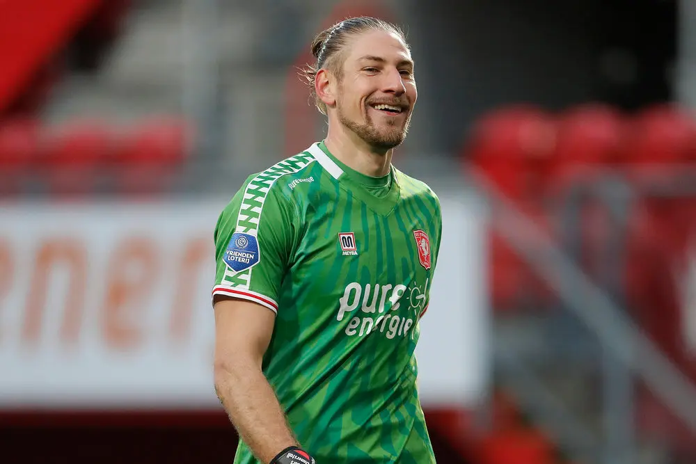 lars unnerstall vrolijk lachend twente 2021 2022
