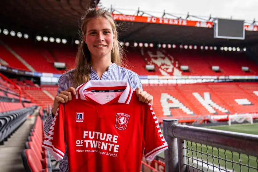 marit auee presentatie fc twente vrouwen 2022