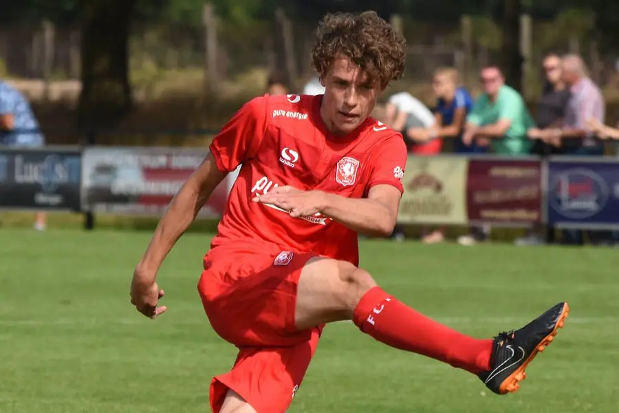 mats wieffer fc twente middenvelder 2018 2019