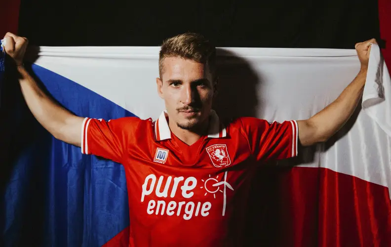michal sadilek fc twente tsjechische vlag