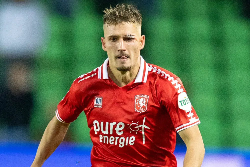 michal sadilek oogwond groningen twente euroborg 2021 2022
