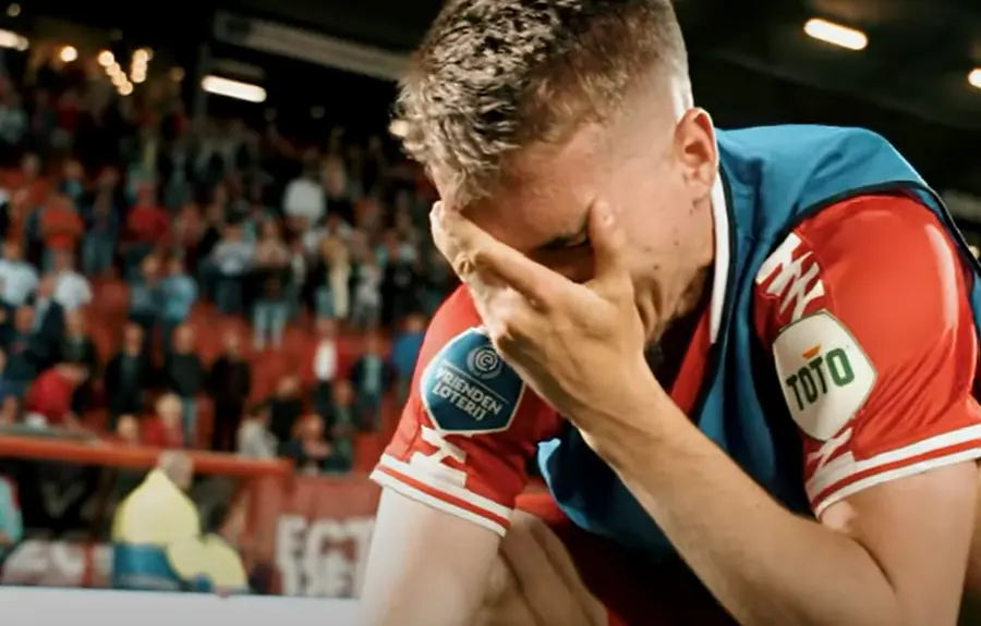 michal sadilek tranen twente groningen 2022