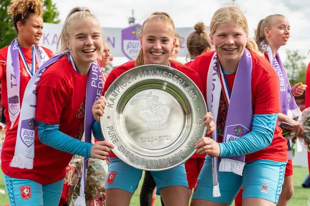nienhuis domselaar tijink fc twente vrouwen kampioen 2021