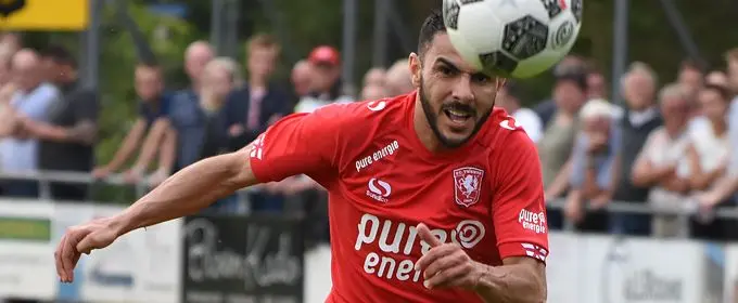 oussama assaidi fc twente nordsjaelland bal 2017
