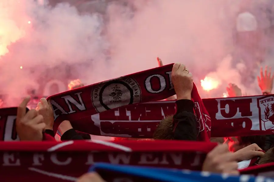 pyro fakkels rook huldiging 2011 supporters feest