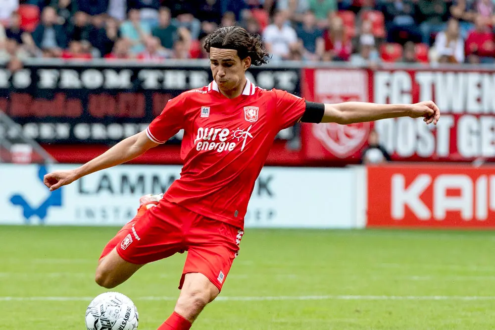 ramiz zerrouki schot twente ajax 2021