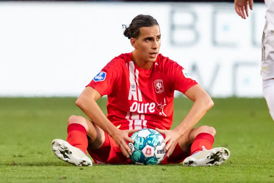 ramiz zerrouki teleurgesteld bal cukaricki twente 2022