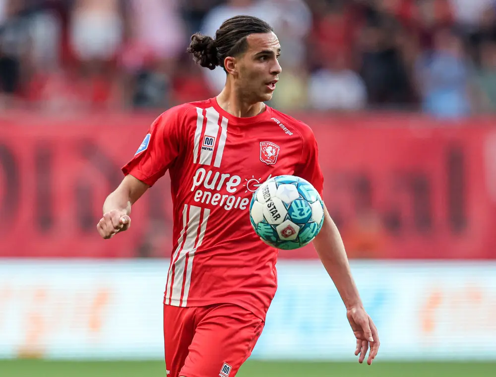 ramiz zerrouki twente psv aan de bal 2022