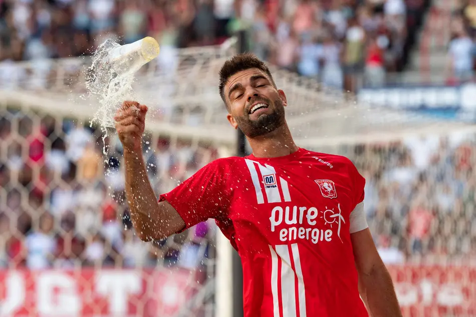 robin propper biertje twente cukaricki grolsch veste 2022