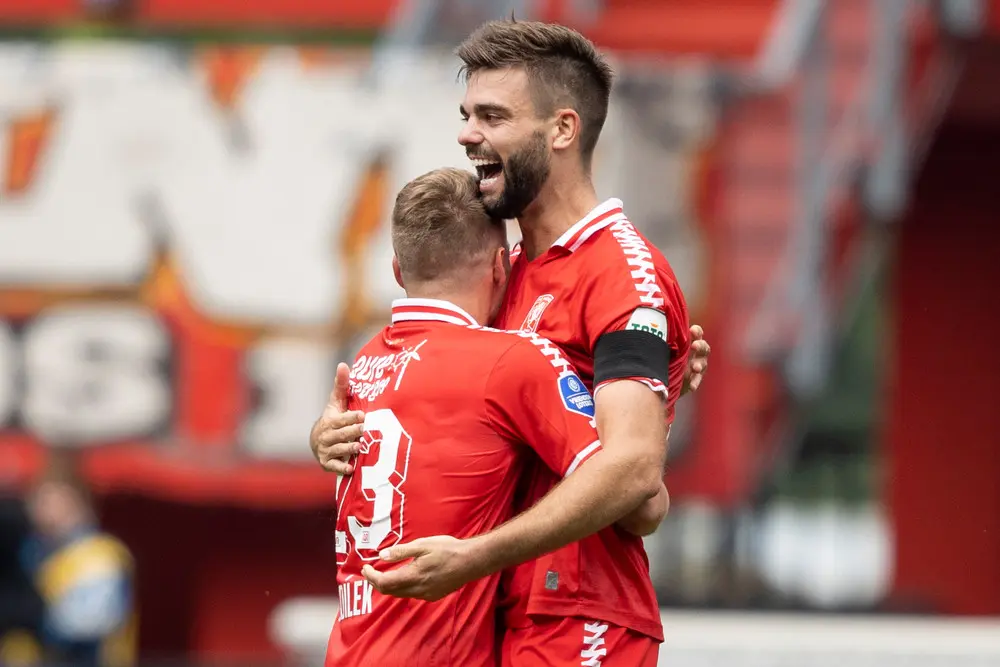 robin propper vieren sadilek fc twente ajax augustus 2021