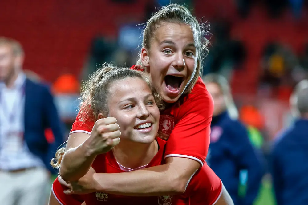 romy speelman lynn wilms fc twente vrouwen 2019