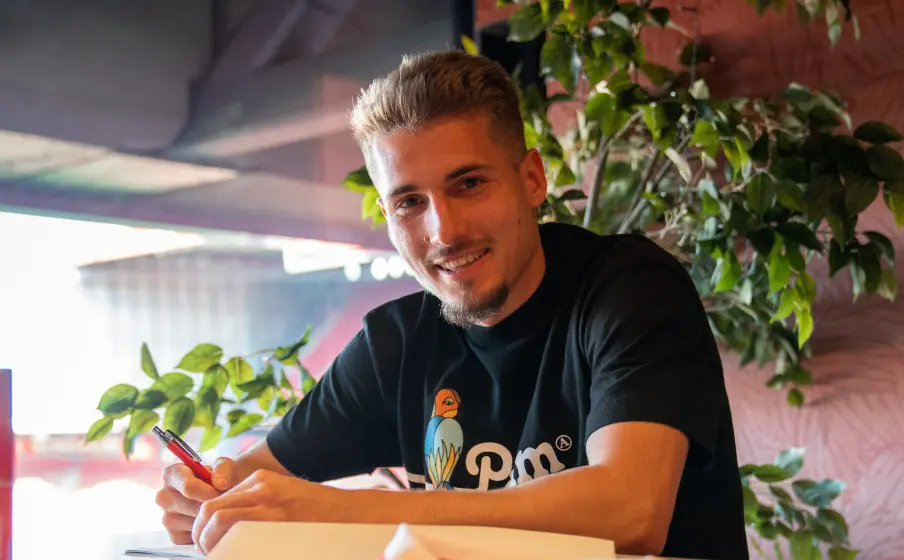 sadilek contract tekenen 2022