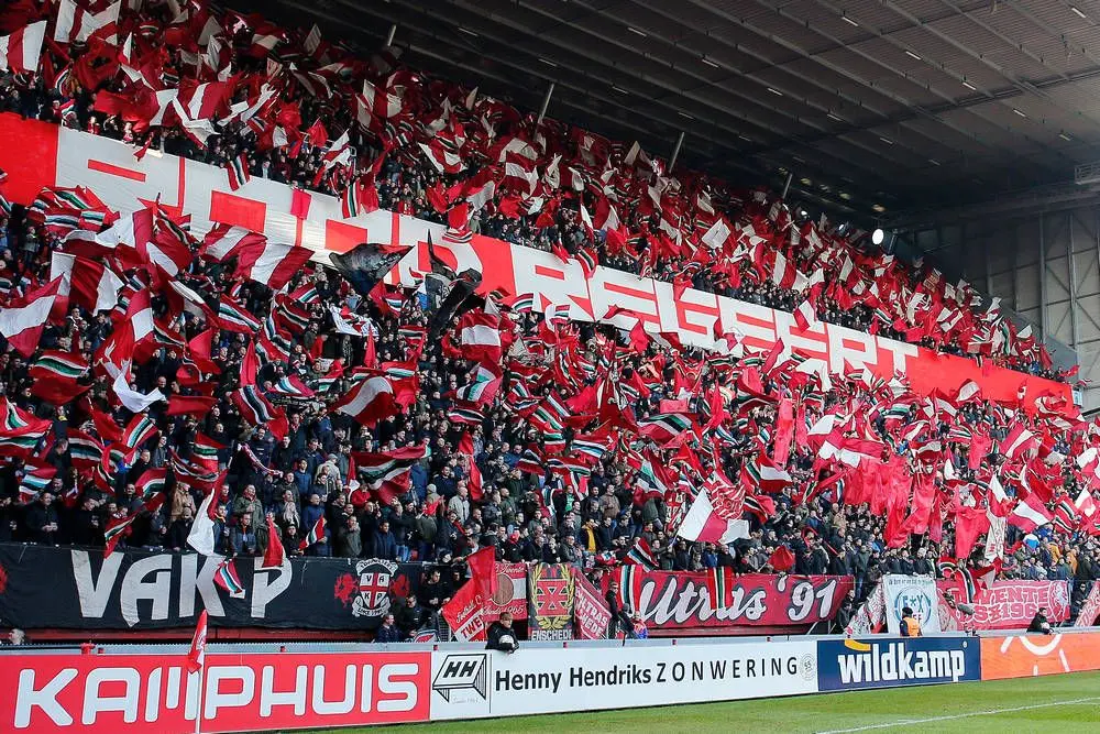 sfeeractie fc twente pec zwolle rood regeert supporters