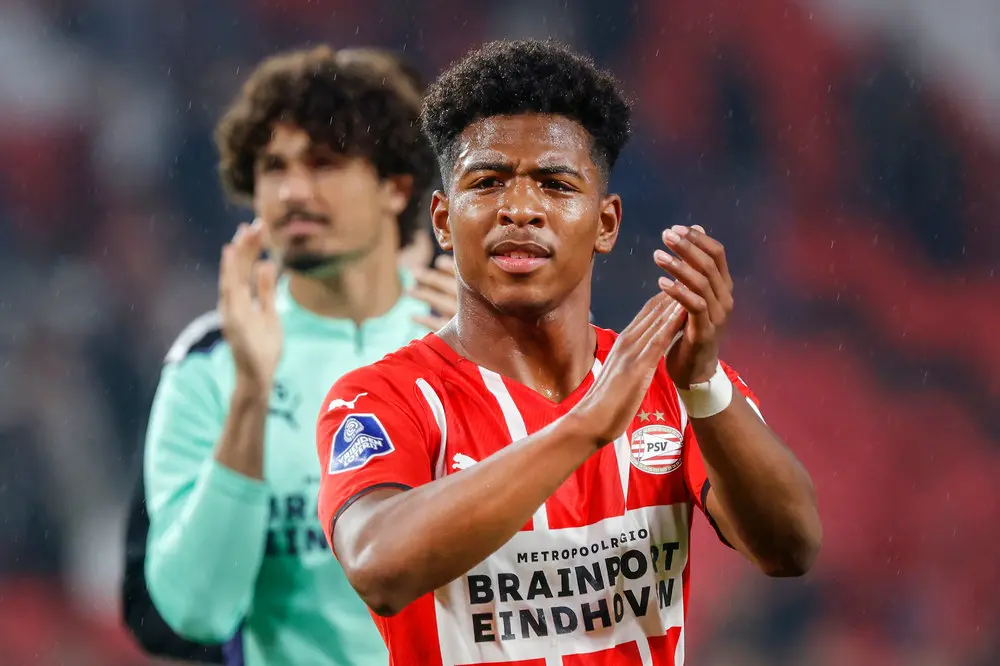 shurandy sambo rechtsback psv 2021