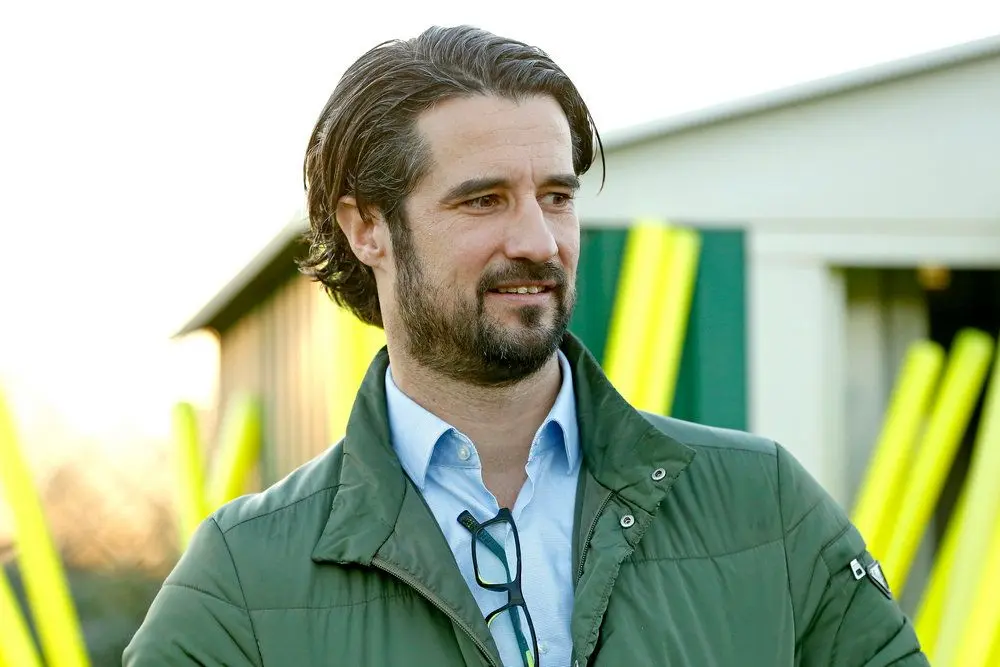 simon cziommer zaakwaarnemer analist