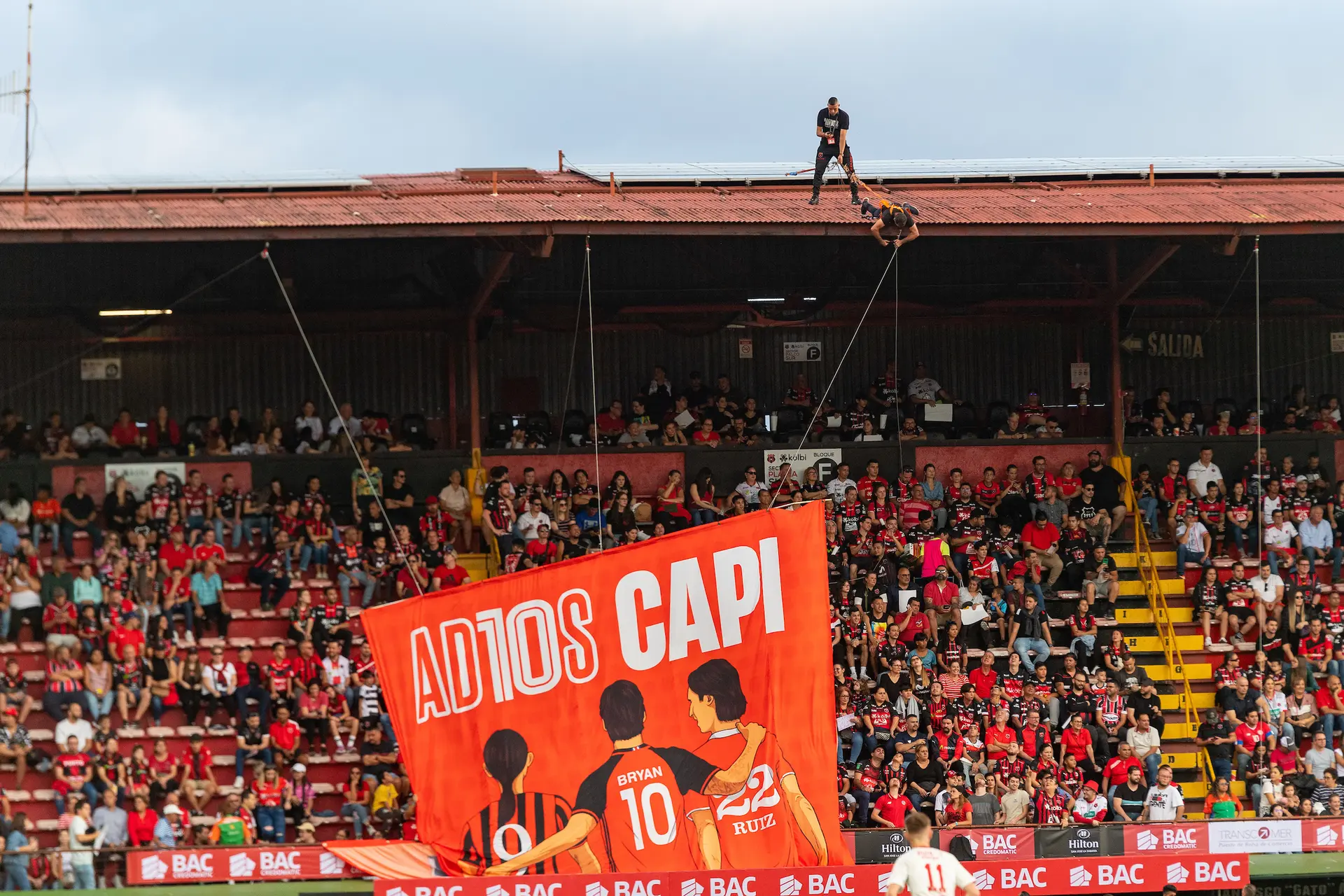 spandoek adios capi twente afscheidswedsrijd alajuelense 2022 costa rica