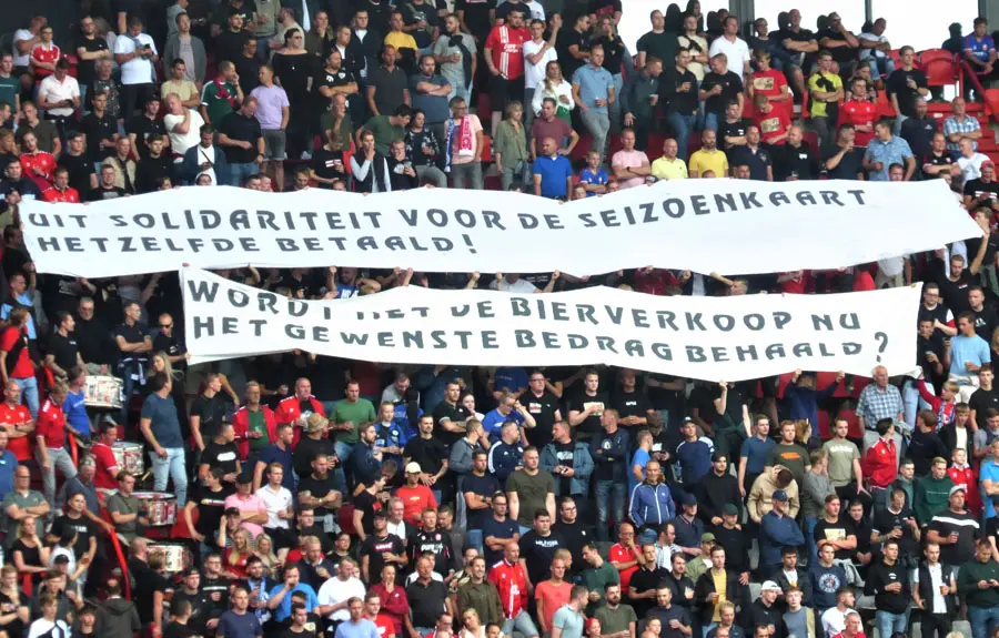 spandoek bier prijsverhoging 2022 supporters vak p