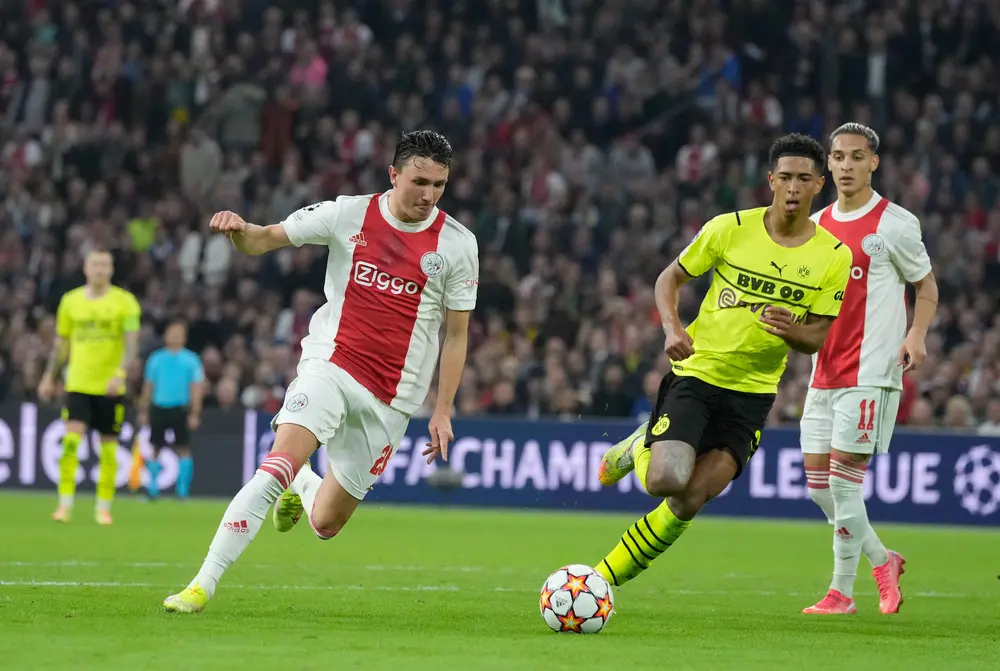 steven berghuis jude bellingham antony ajax dortmund champions league