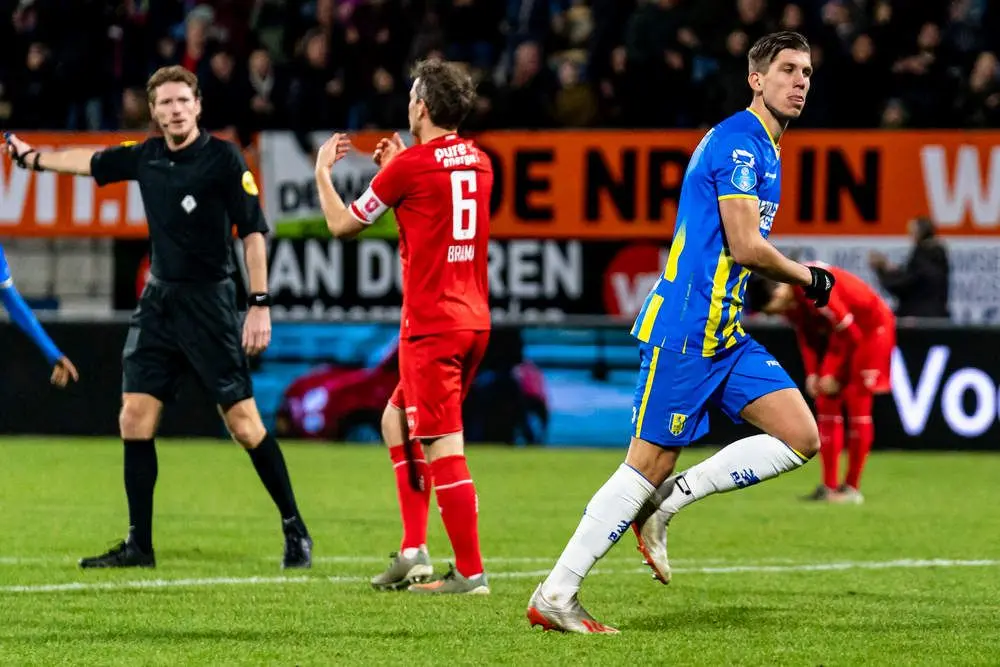 stijn spierings doelpunt wout brama rkc waalwijk fc twente 2019 2020