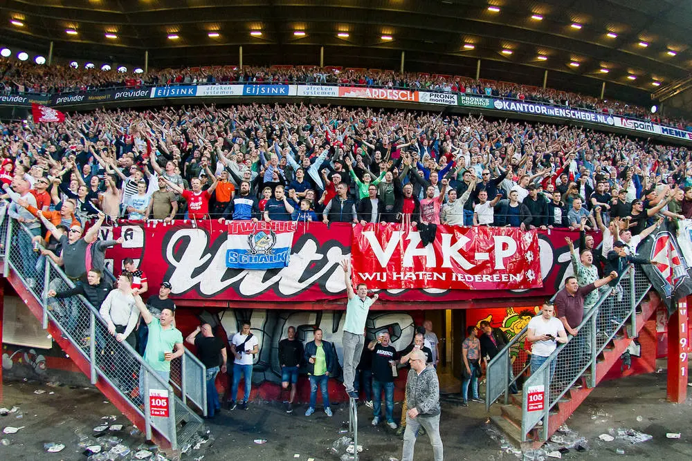 supporters vak p zingen fanatiek vak 105