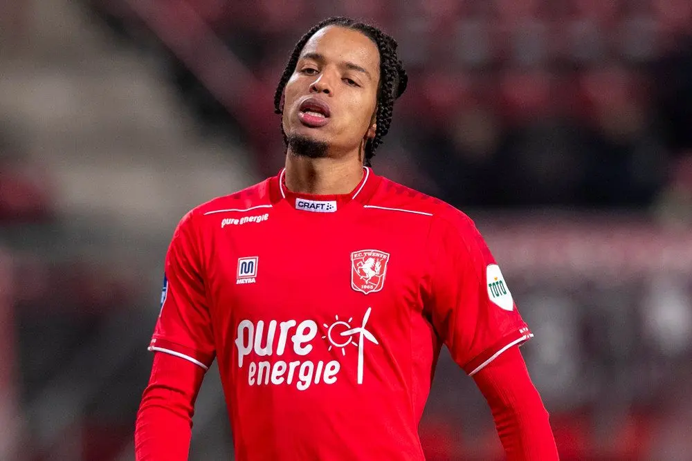tyronne ebuehi teleurgesteld 2020 2021 twente