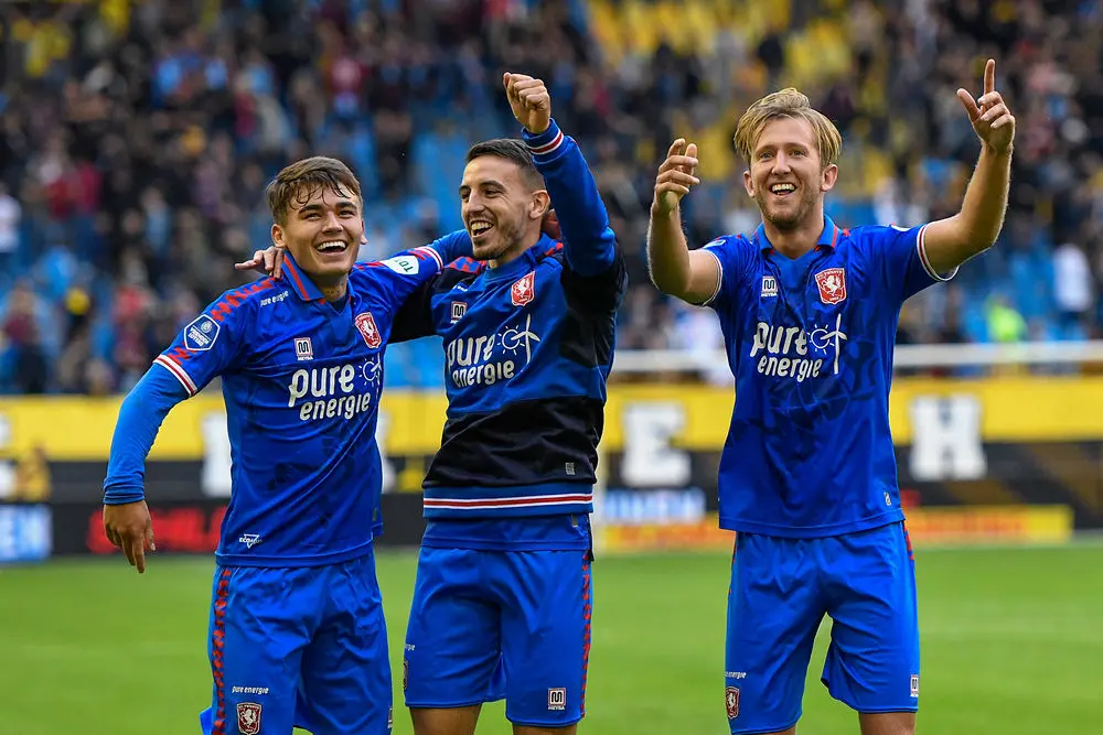 ugalde pleguezuelo vlap vitesse twente gelredome 2021 2022