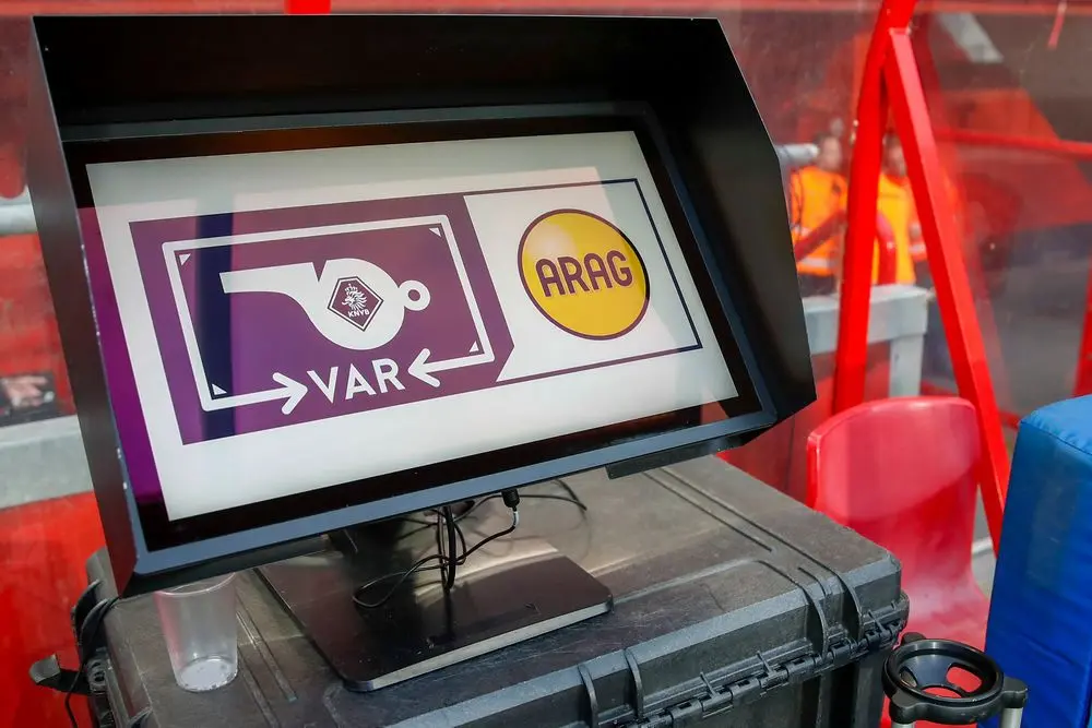 var scheidsrechter grolsch veste fc twente psv 2019