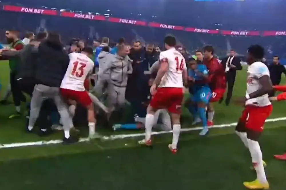 vechtpartij quincy promes zenit spartak 2022