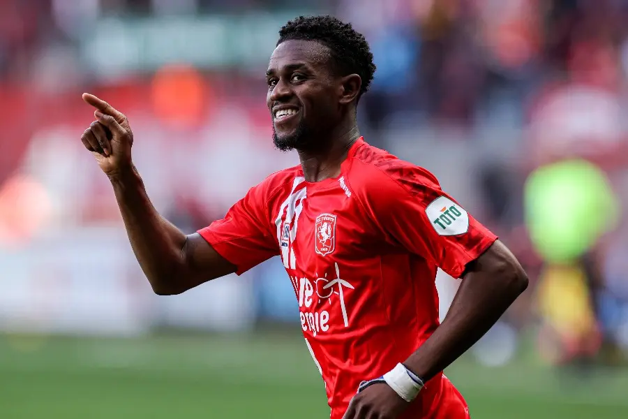 virgil misidjan blij vingertje wijzen fc twente fc groningen 2022 2023