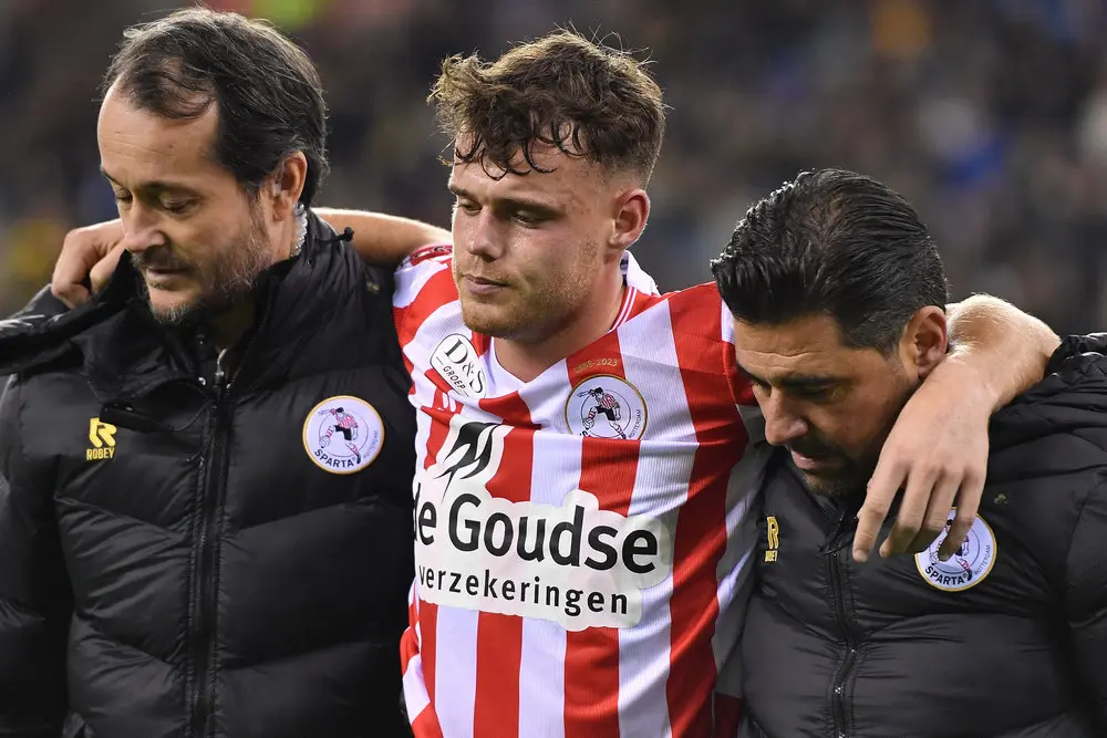 vito van crooij sparta vitesse 2022 blessure
