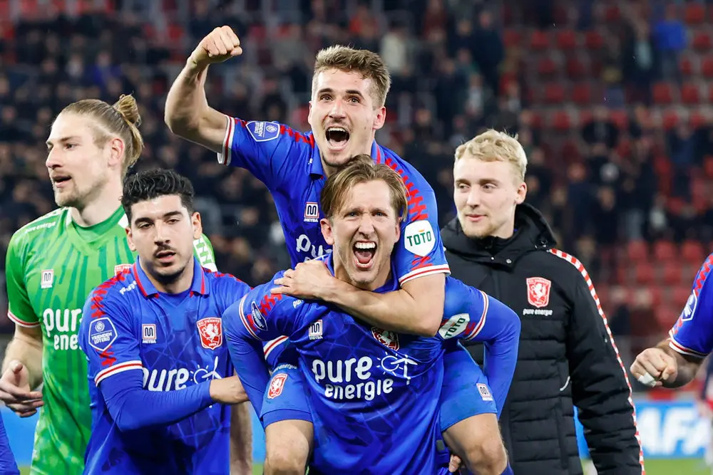 vlap sadilek juichen vieren overwinning fc twente 2022