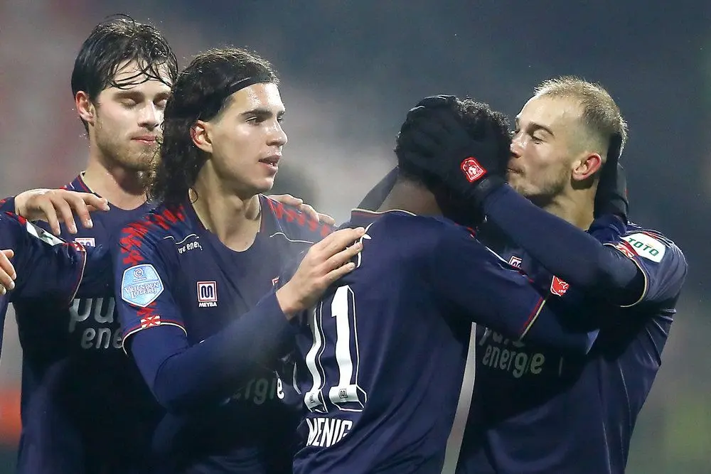 zerrouki cerny menig emmen twente kusje 2021