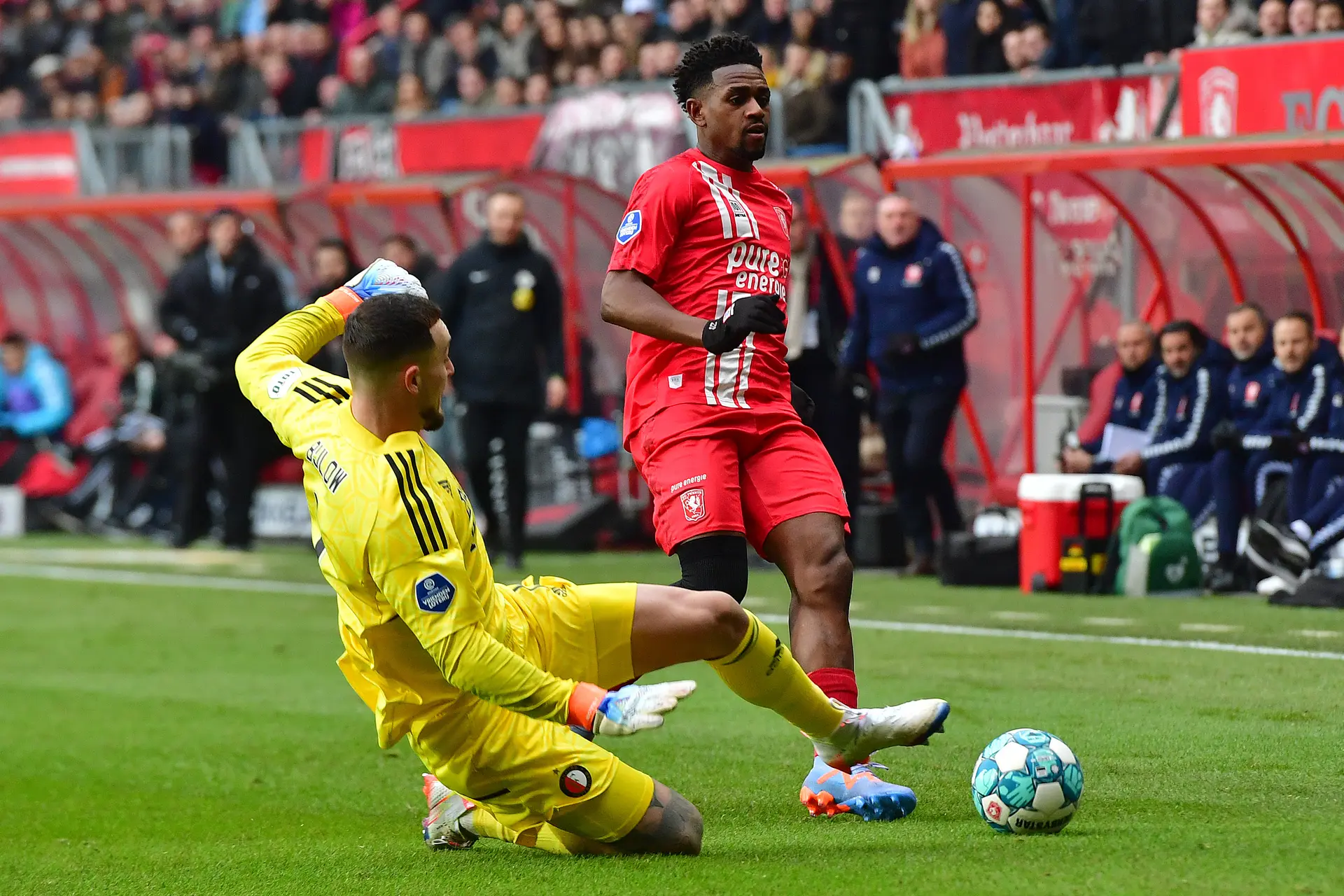 bijlow misidjan twente feyenoord enschede 2023