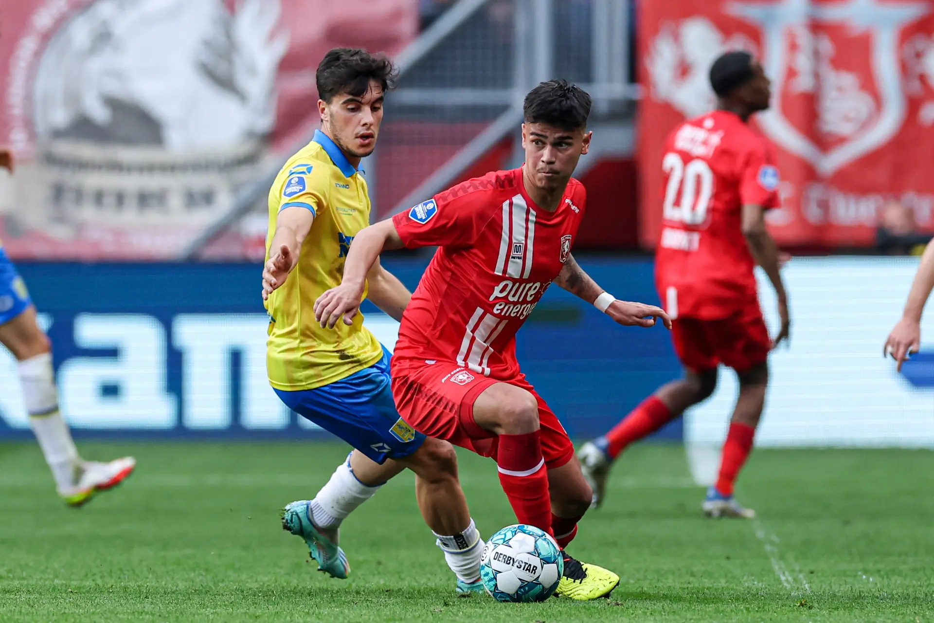 mees hilgers aan de bal fc twente rkc waalwijk 2022 2023