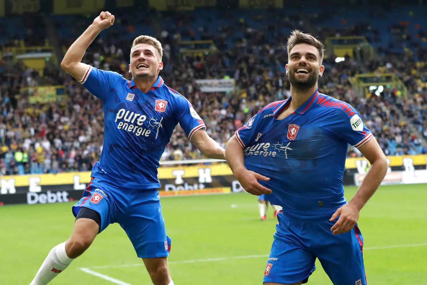 sadilek propper vitesse twente arnhem 2022