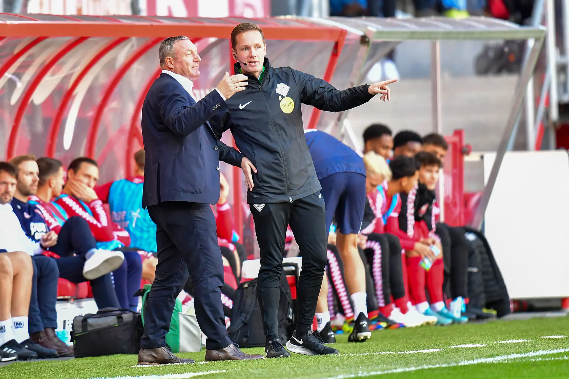 ingmar oostrom scheidsrechter vierde man fc twente fc groningen 2022 2023 ron jans