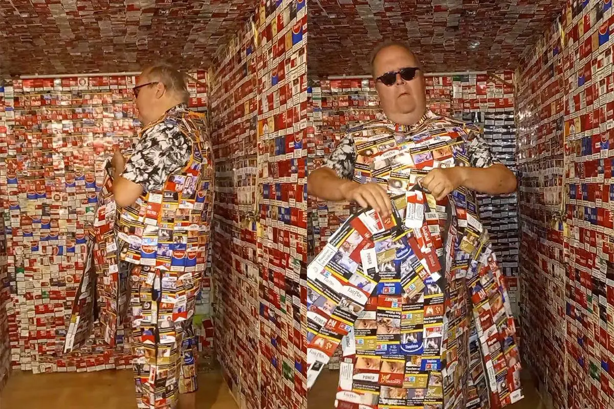 Creatief met kurk? Man maakt kleding van sigarettendoosjes