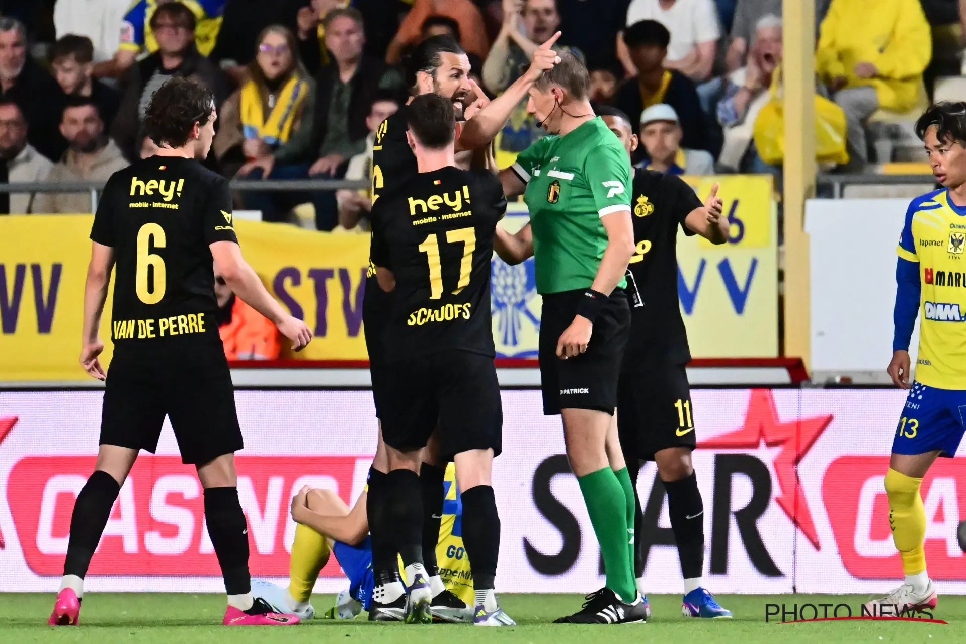 'Schorsing voor Christian Burgess na forse uitspraken'