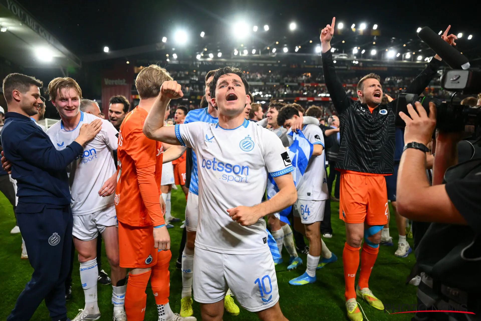 Transfers LIVE. Club Brugge haalt versterking, eerste sterkhouder vertrekt