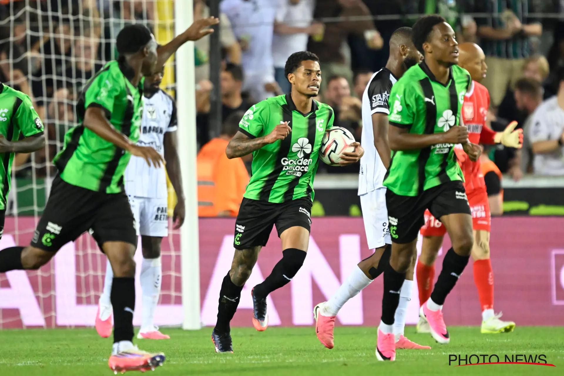 PHOTONEWS_11223613-089