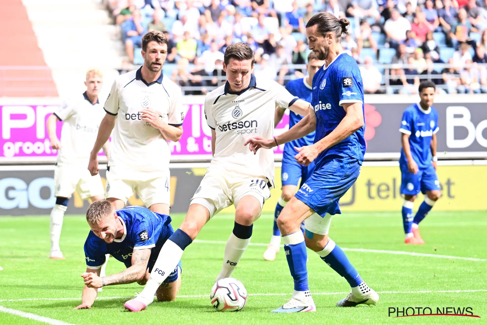 PHOTONEWS_11225607-052