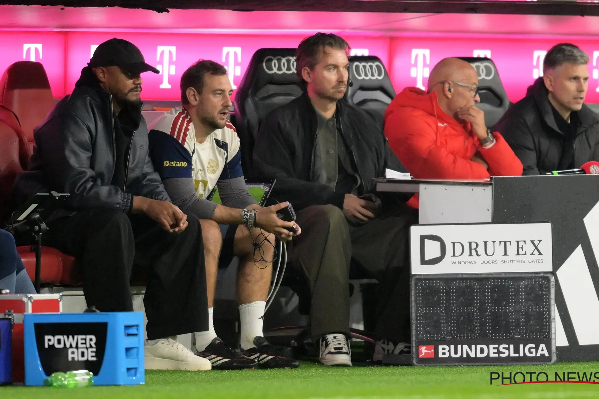 Kompany blijft hele match op bank zitten: dit is er aan de hand